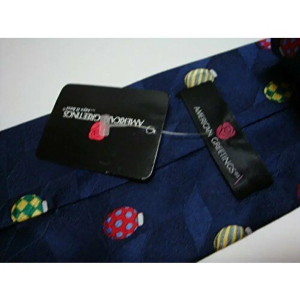 NWT American‎ Greetings 100% Silk Neck Tie Novelty NeckTie 2002 Santa Christmas